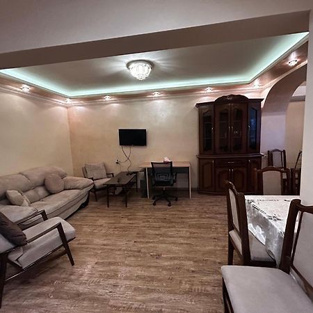 Apartment In Centre Evn Erevan Esterno foto