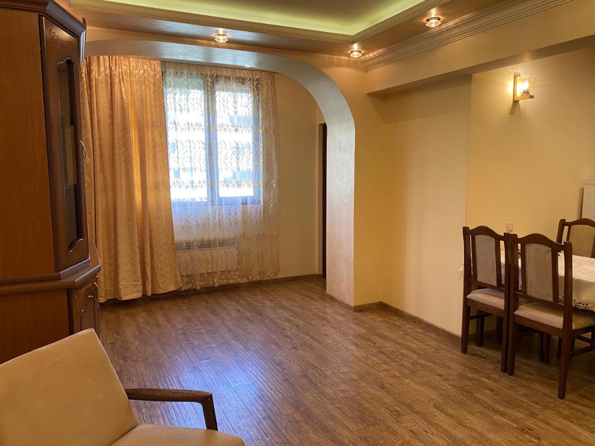 Apartment In Centre Evn Erevan Esterno foto