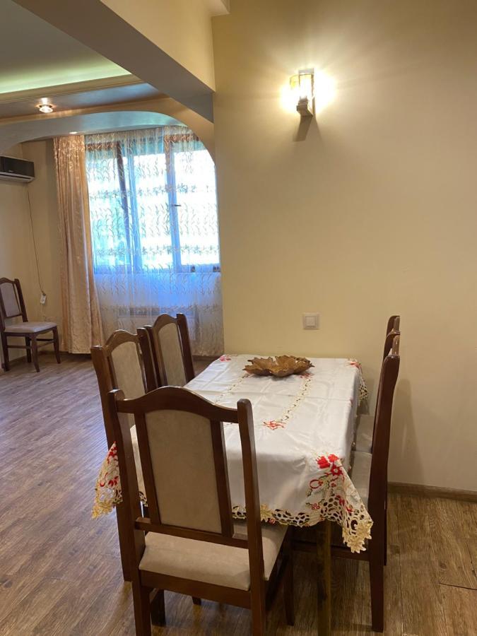 Apartment In Centre Evn Erevan Esterno foto